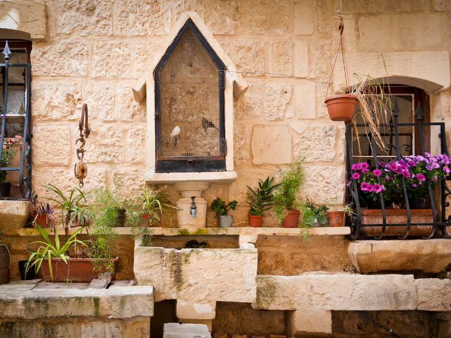 Use Feng Shui to Boost Your Property’s Curb Appeal for Selling your House